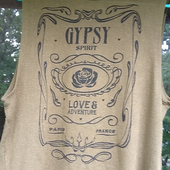 Freeze Sleeveless Knit Graphic Print Top - Picture 2 of 3